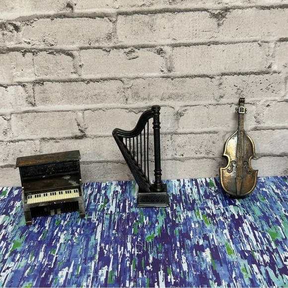 Vintage Die-Cast Pencil Sharpener MUSICAL INSTRUMENTS Set of 3 HARP BASS PIANO - Picture 1 of 11